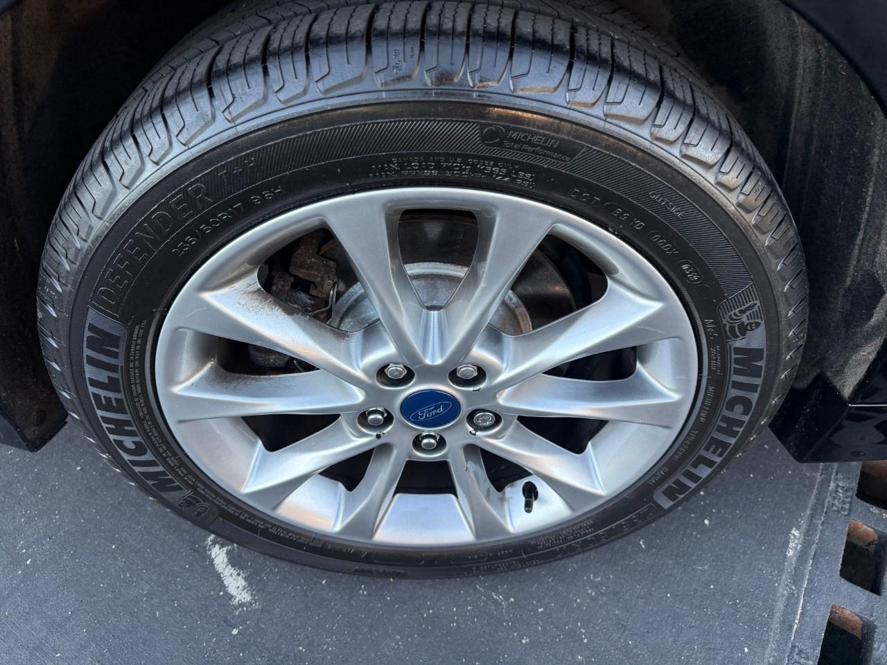 2017 Ford Fusion 4dr Sdn SE FWD Photo