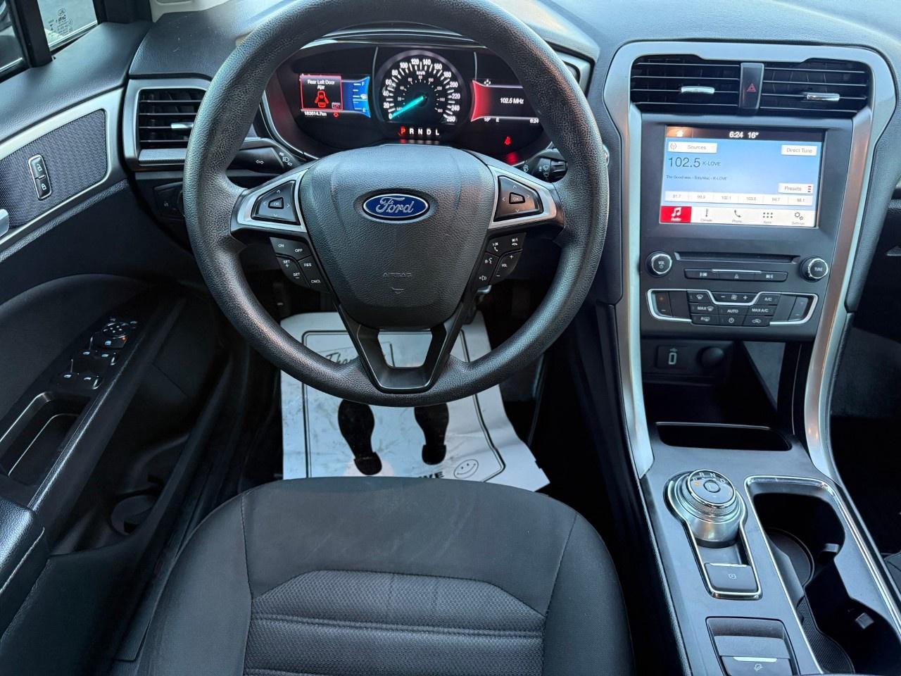 2017 Ford Fusion 4dr Sdn SE FWD Photo