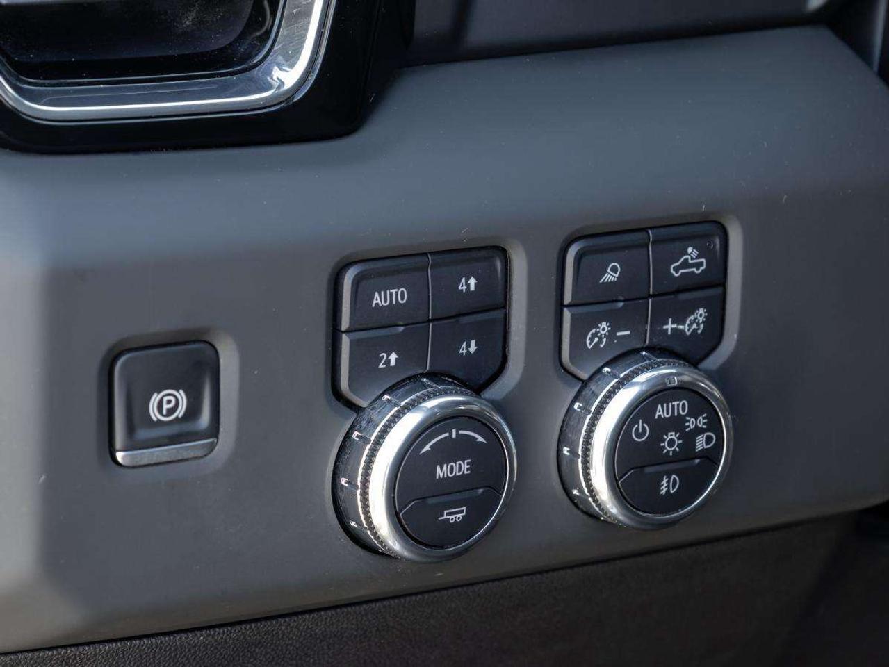 2025 GMC Sierra 1500 Crew Cab Standard Box 4-Wheel Drive Denali Photo
