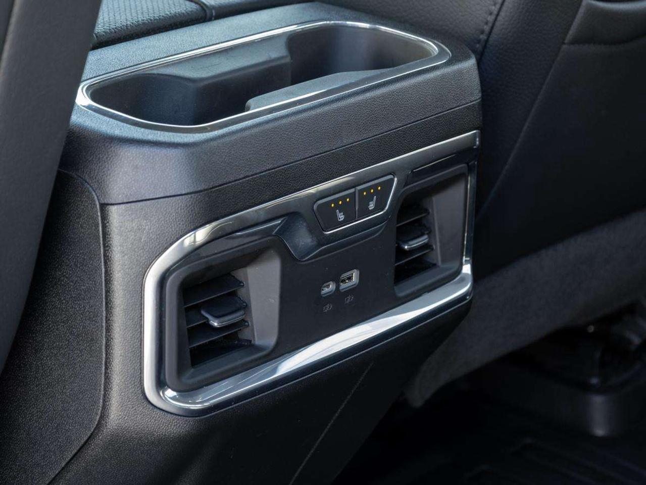 2025 GMC Sierra 1500 Crew Cab Standard Box 4-Wheel Drive Denali Photo
