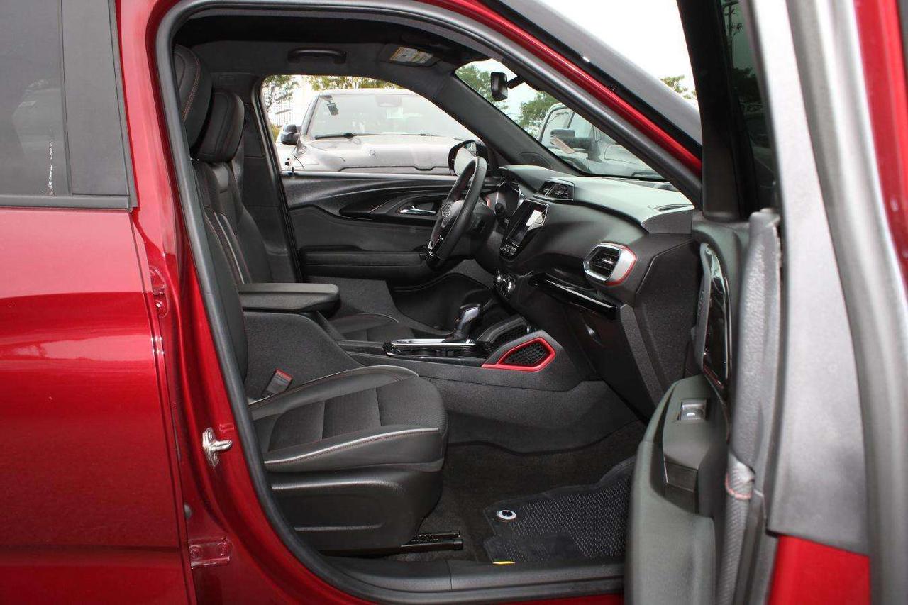 2023 Chevrolet TrailBlazer RS  SiriusXM ReverseCamera ParkingSesnors AppleCar Photo