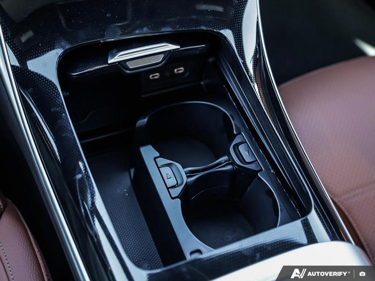 2027 Mercedes-Benz C300  Photo