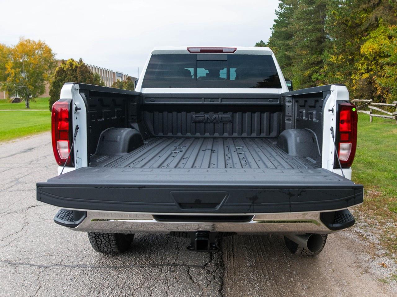 2026 GMC SIERRA 2500HD Crew Cab Standard Box 4-Wheel Drive SLE Photo