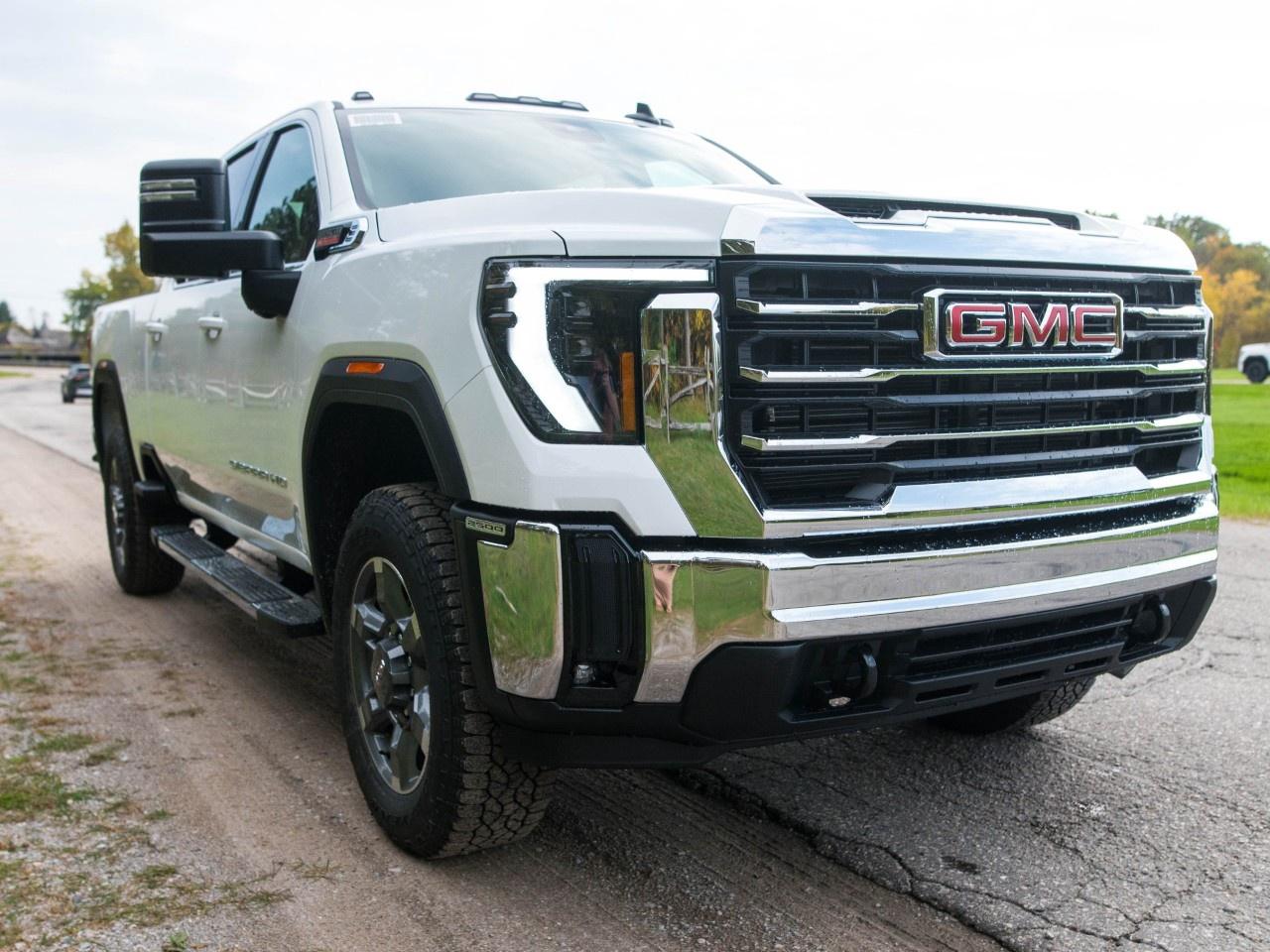 2026 GMC SIERRA 2500HD Crew Cab Standard Box 4-Wheel Drive SLE Photo