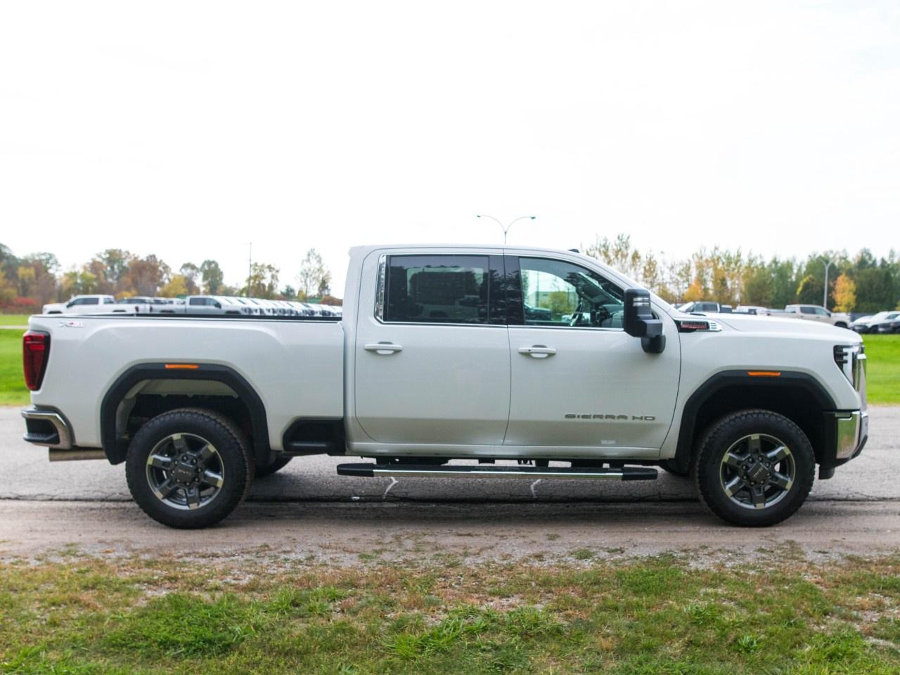 2026 GMC SIERRA 2500HD Crew Cab Standard Box 4-Wheel Drive SLE Photo