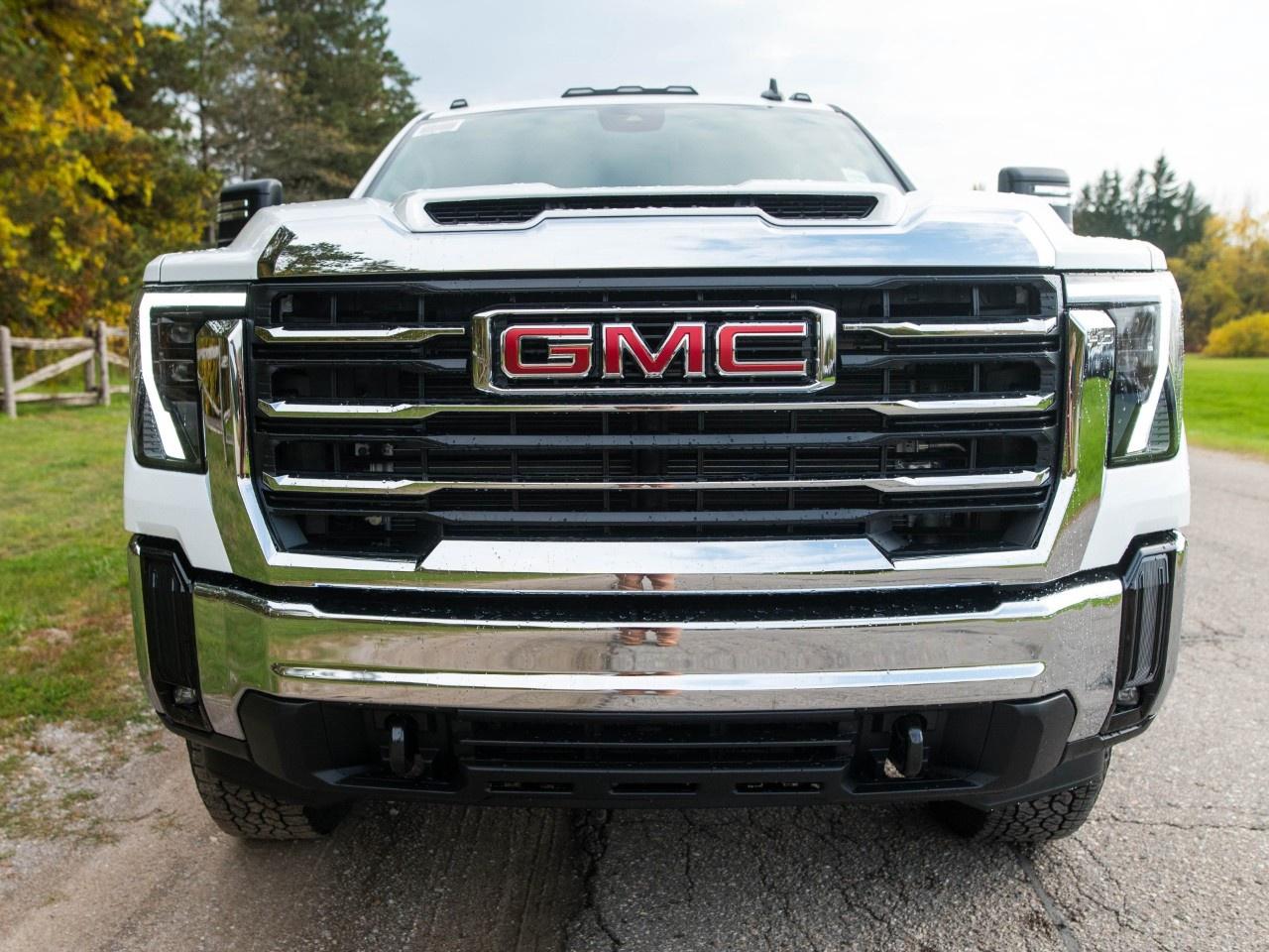 2026 GMC SIERRA 2500HD Crew Cab Standard Box 4-Wheel Drive SLE Photo