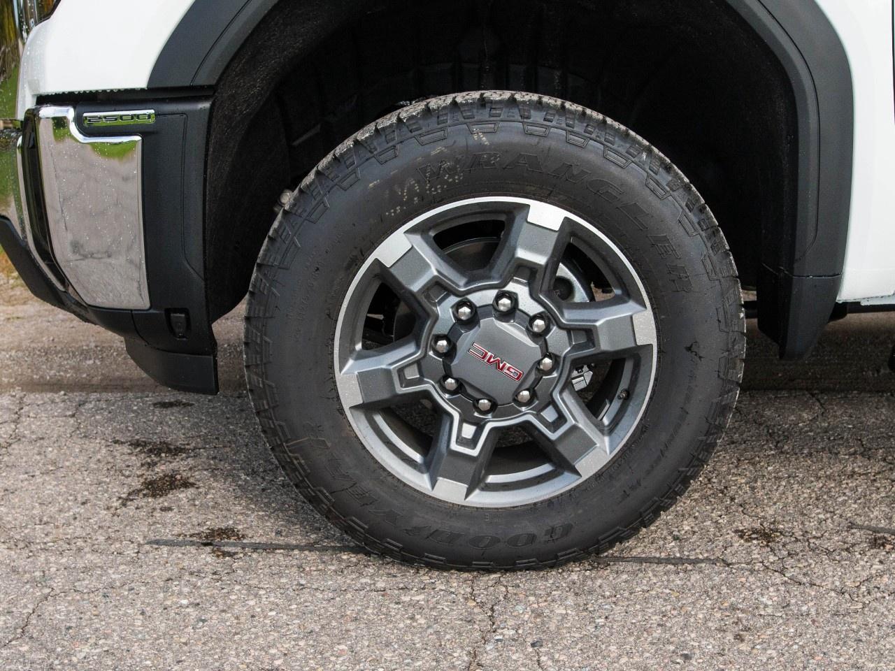 2026 GMC SIERRA 2500HD Crew Cab Standard Box 4-Wheel Drive SLE Photo