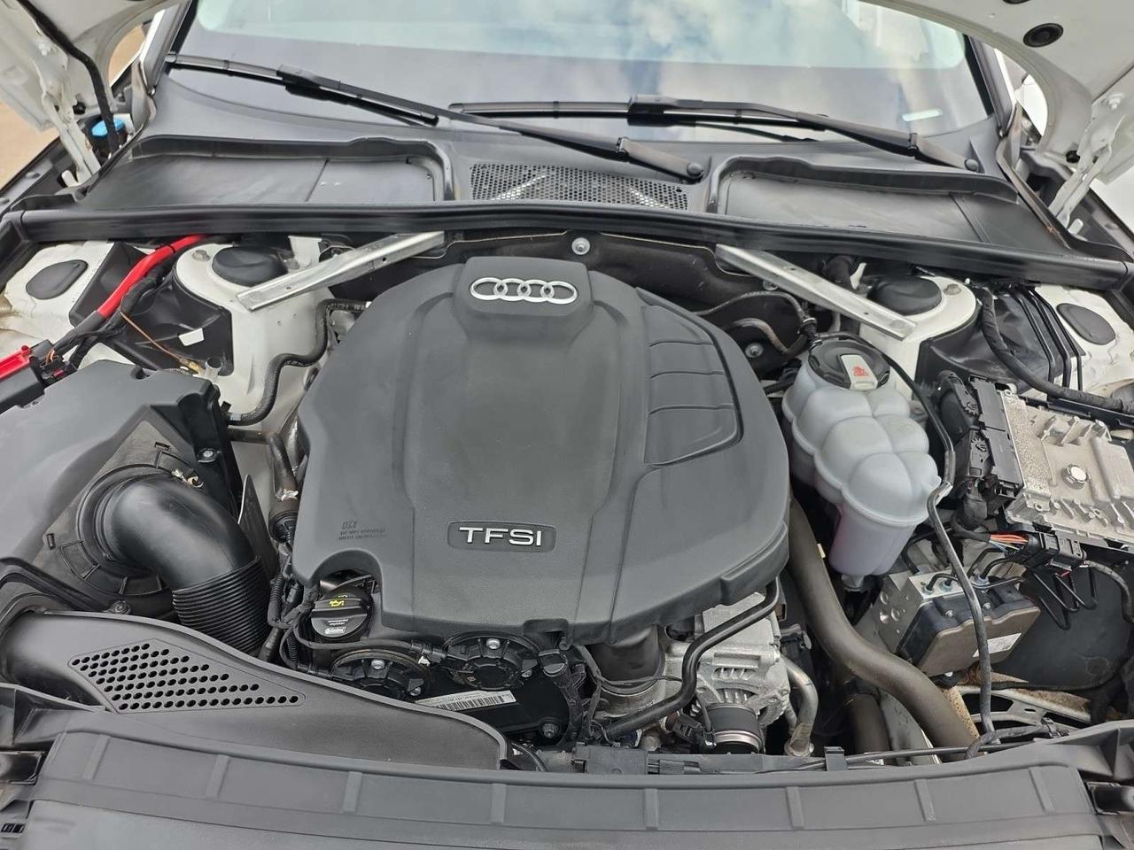 2019 Audi A4 Technik * NO ACCIDENTS / BANG & OLUFSEN / CARPLAY / DRIVER ASSIST Photo