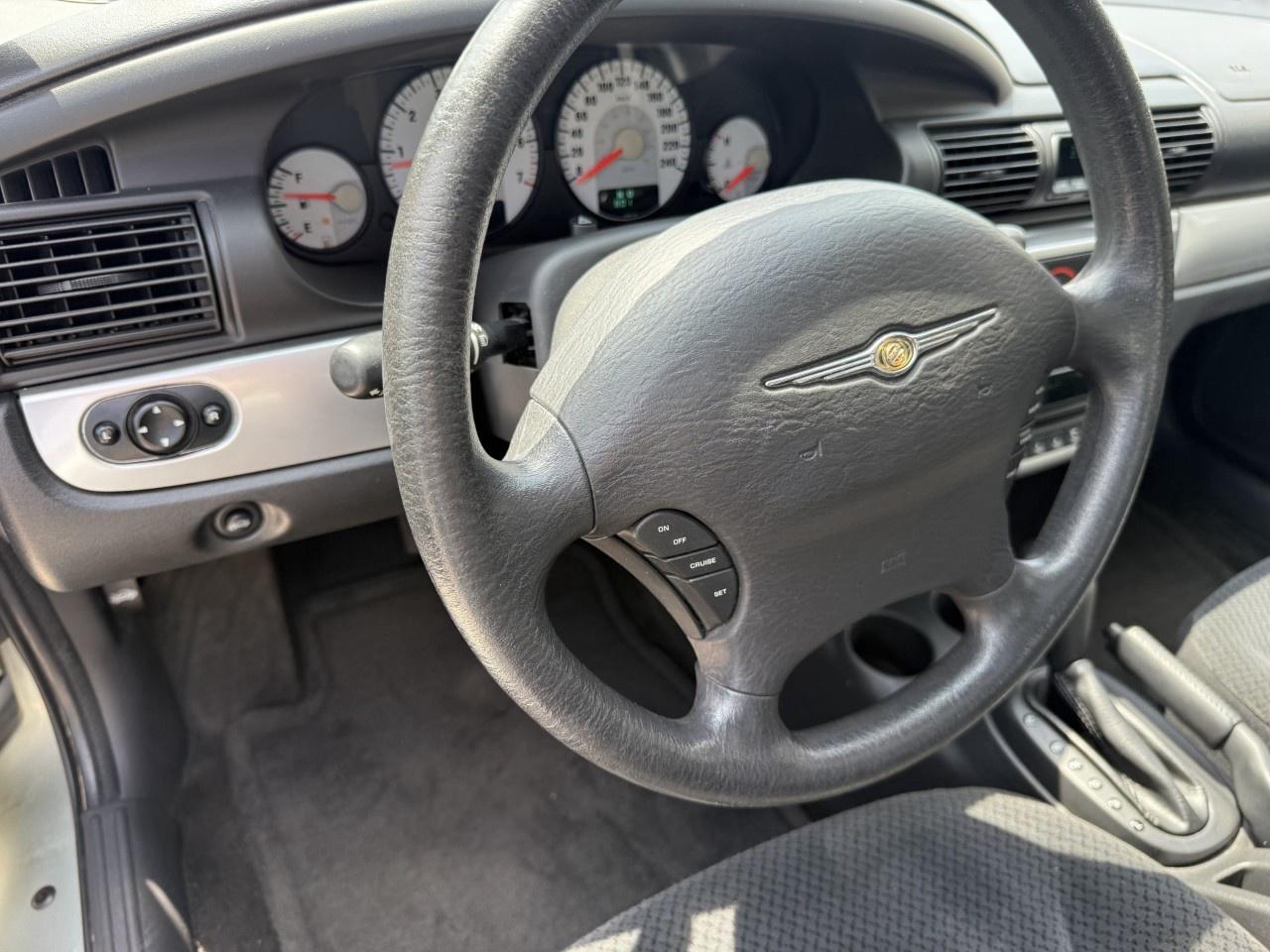 2005 Chrysler Sebring Sdn 4dr Sdn Touring Photo