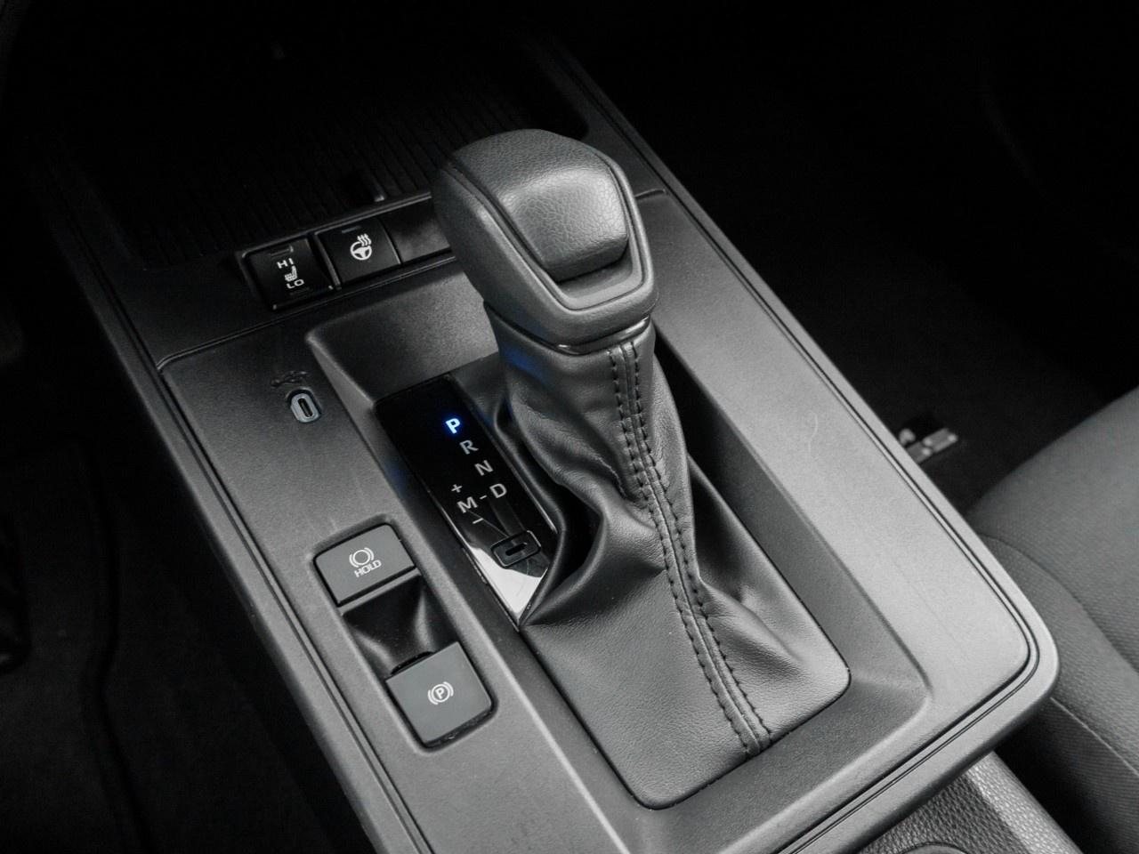 2026 Toyota Corolla Cross LE AWD Photo