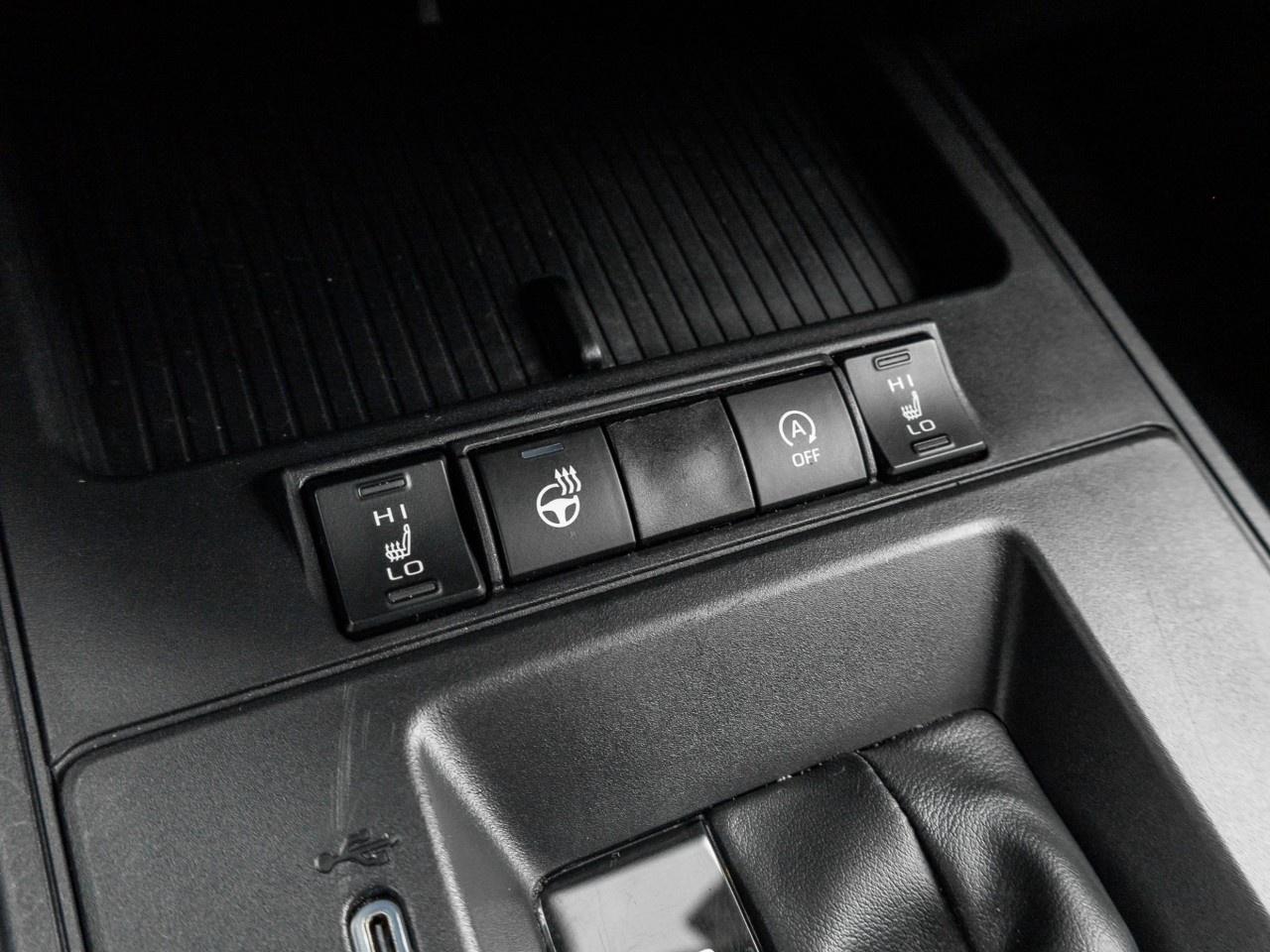 2026 Toyota Corolla Cross LE AWD Photo