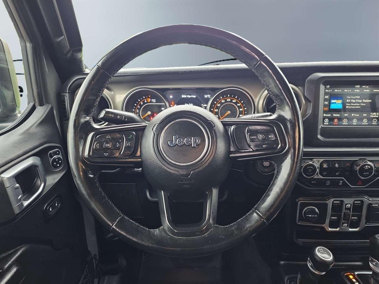 2021 Jeep Wrangler Unlimited Willys 4x4 * NO ACCIDENTS / ALPINE SOUND / LED LIGHTS / CAMERA Photo
