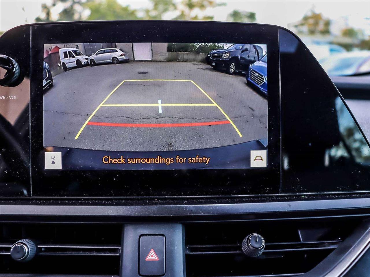 2025 Lexus UX UX 300H HYBRID AWD ADAPTIVE CRUISE POWER SEATS Photo