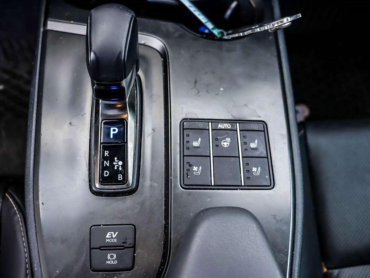 2025 Lexus UX UX 300H HYBRID AWD ADAPTIVE CRUISE POWER SEATS Photo