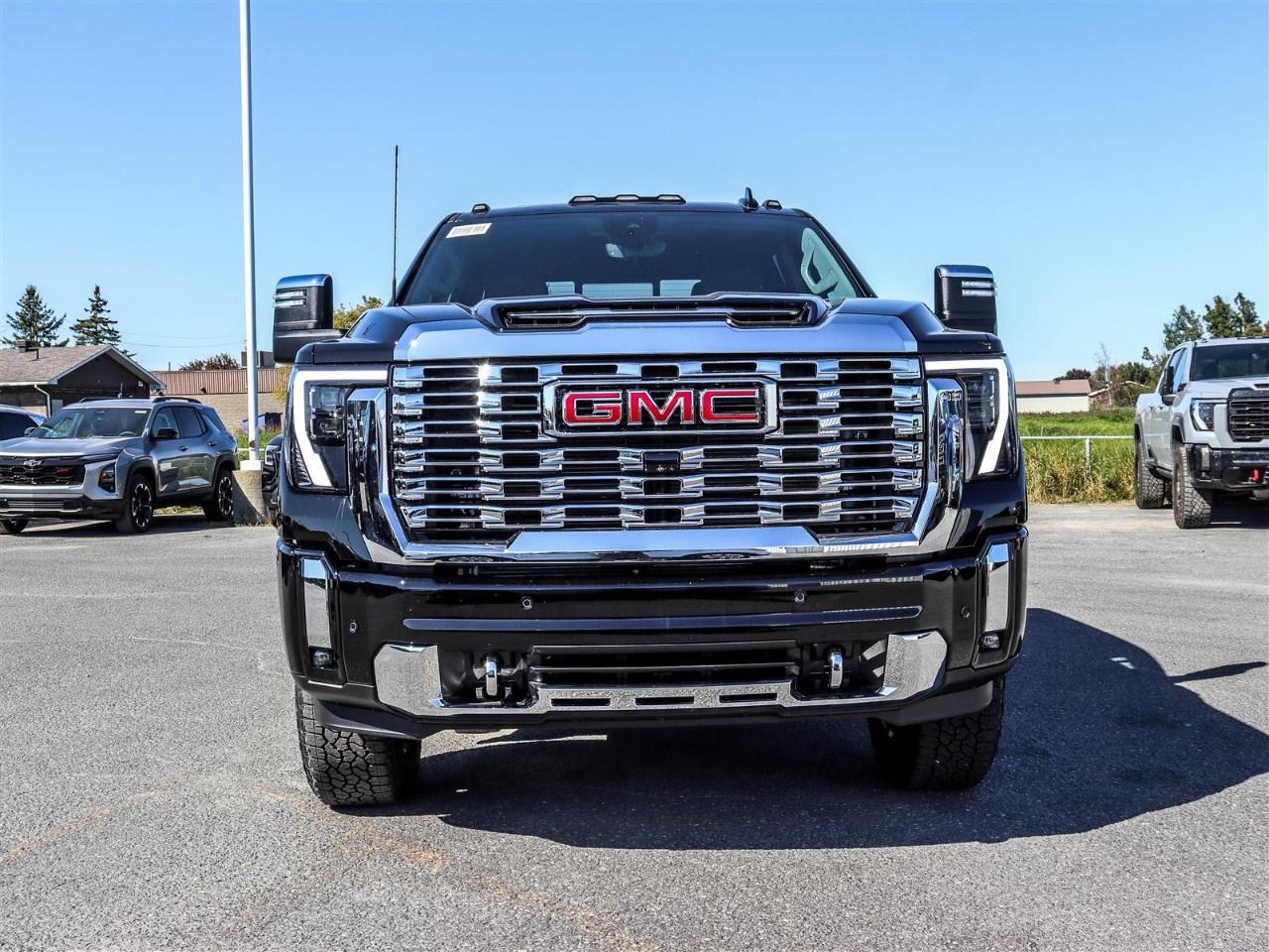2026 GMC SIERRA 2500HD Crew Cab Standard Box 4-Wheel Drive Denali Photo5