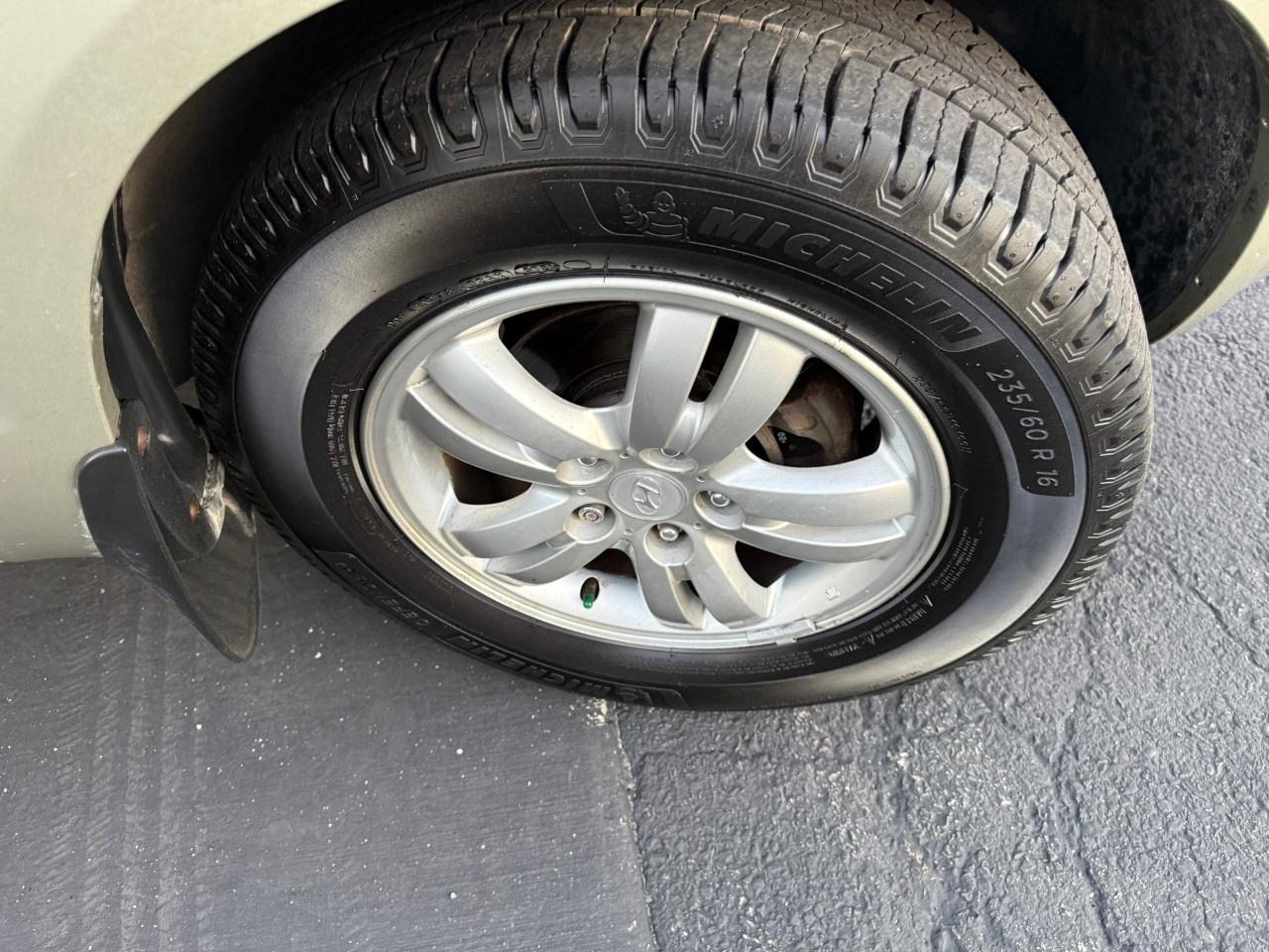 2008 Hyundai Tucson FWD 4dr V6 Auto GL Photo