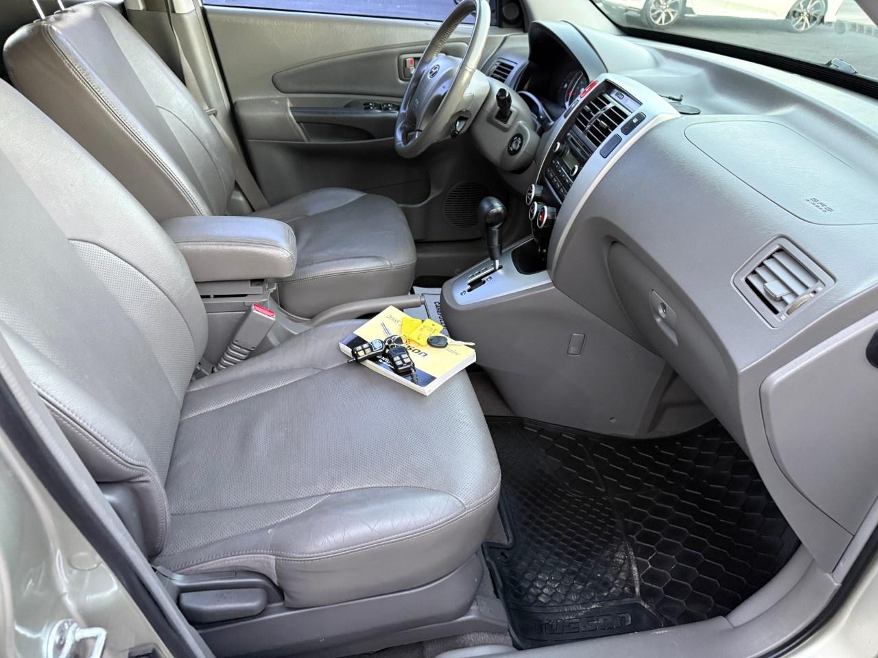 2008 Hyundai Tucson FWD 4dr V6 Auto GL Photo