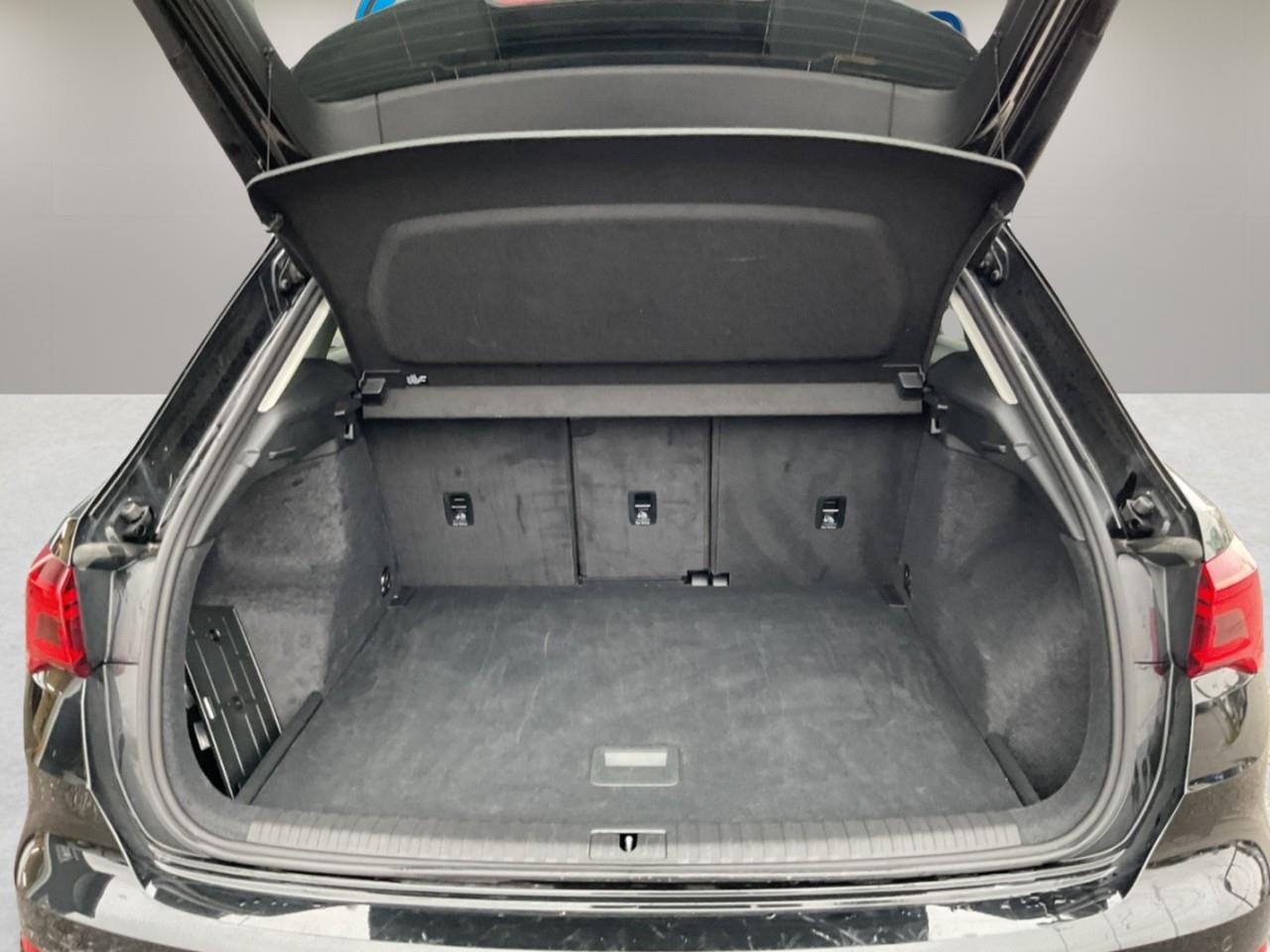 2025 Audi Q3 40 4dr All-Wheel Drive quattro Sport Utility Photo