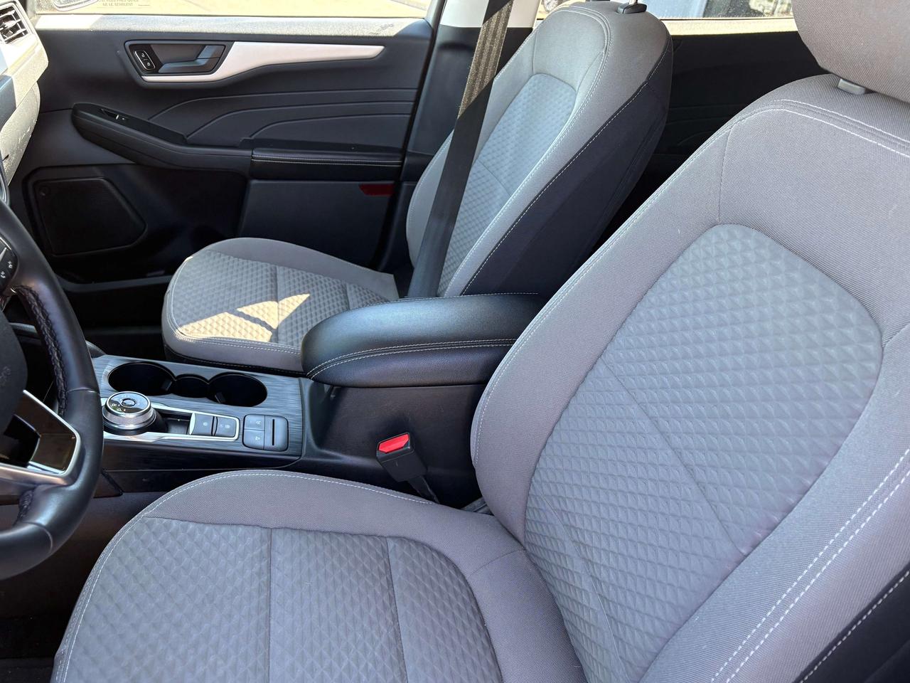 2022 Ford Escape SE AWD   NAV   Clean Carfax Photo
