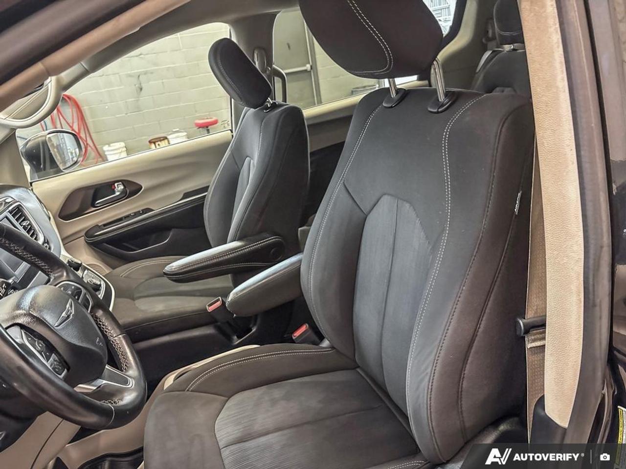 2022 Chrysler Grand Caravan SXT Front-Wheel Drive Passenger Van Photo