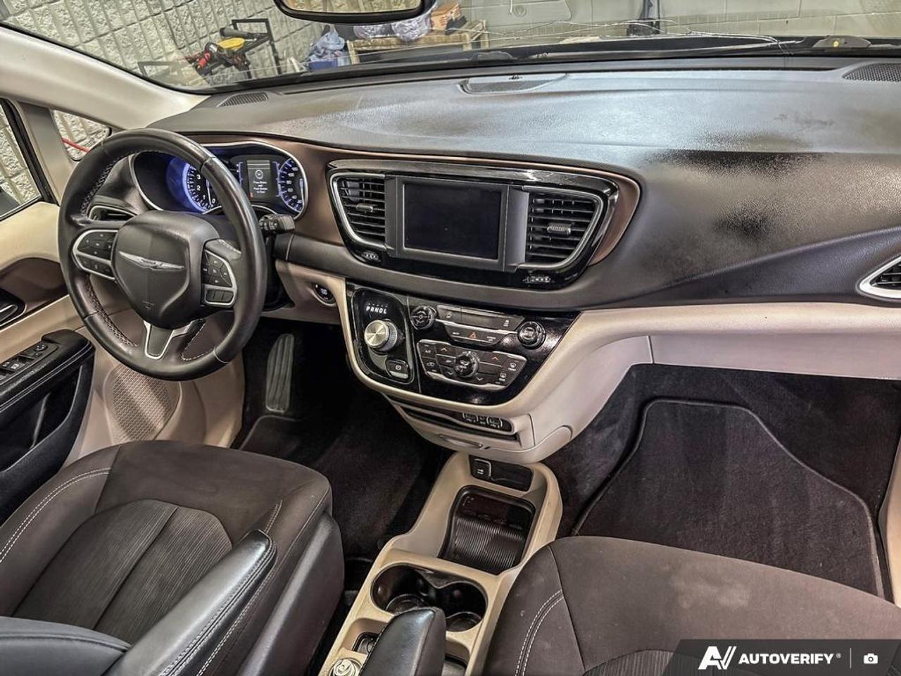 2022 Chrysler Grand Caravan SXT Front-Wheel Drive Passenger Van Photo