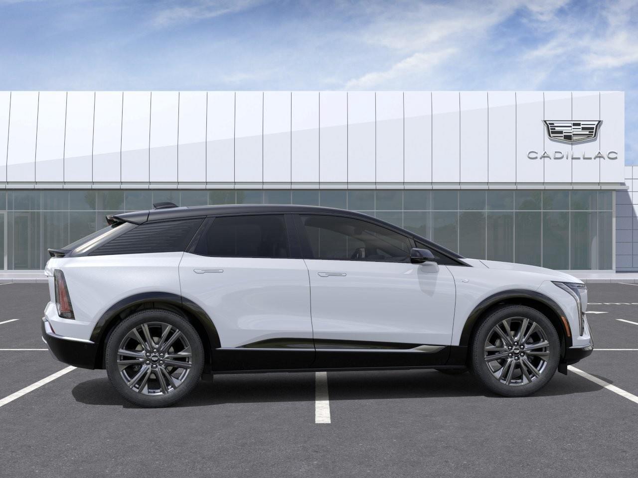 2027 Cadillac OPTIQ Premium Sport 4dr Photo