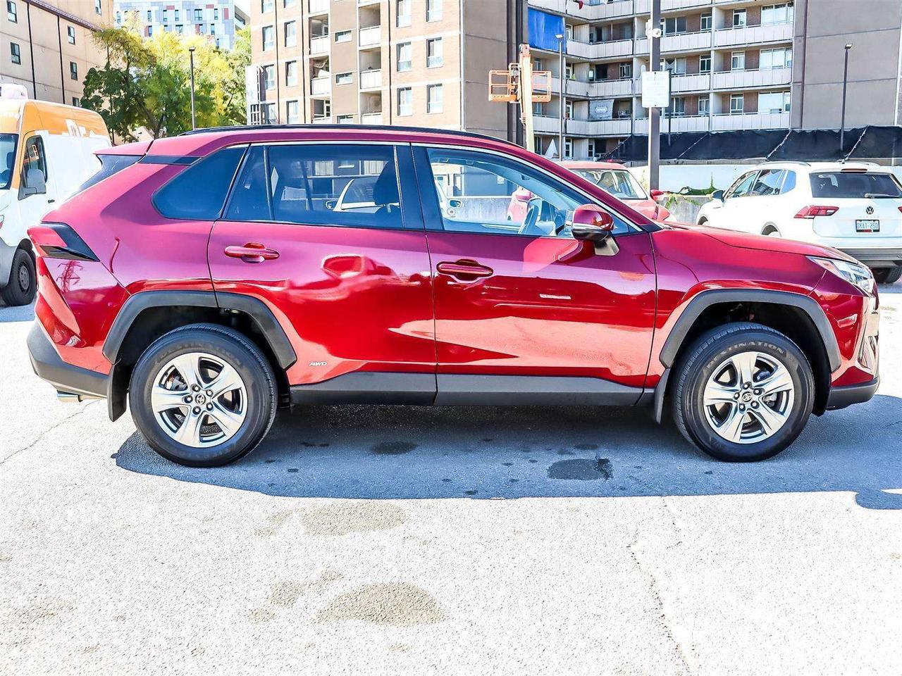 2024 Toyota RAV4 HYBRID XLE AWD ADAPTIVE CRUISE LANE DEPARTURE Photo