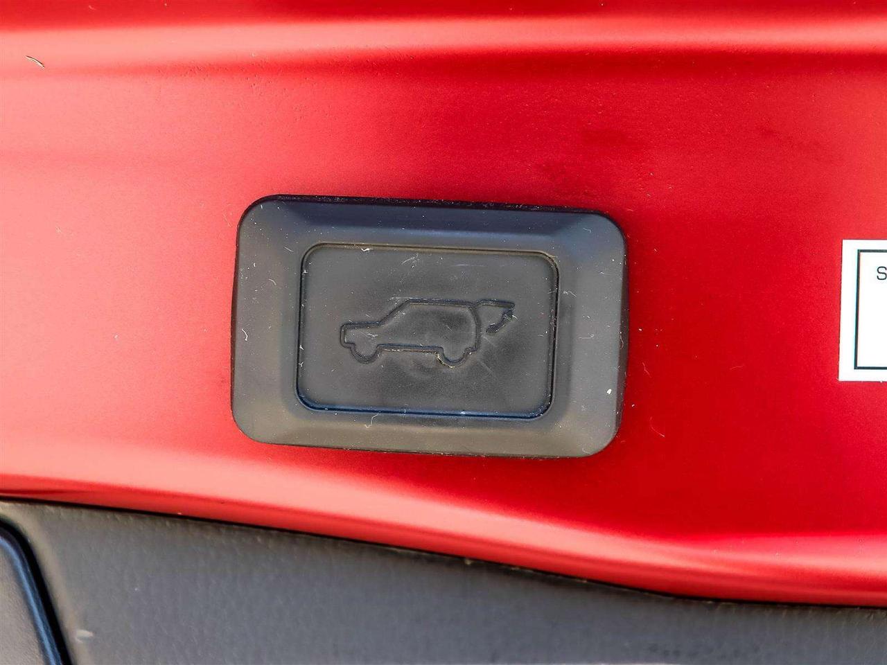 2024 Toyota RAV4 HYBRID XLE AWD ADAPTIVE CRUISE LANE DEPARTURE Photo