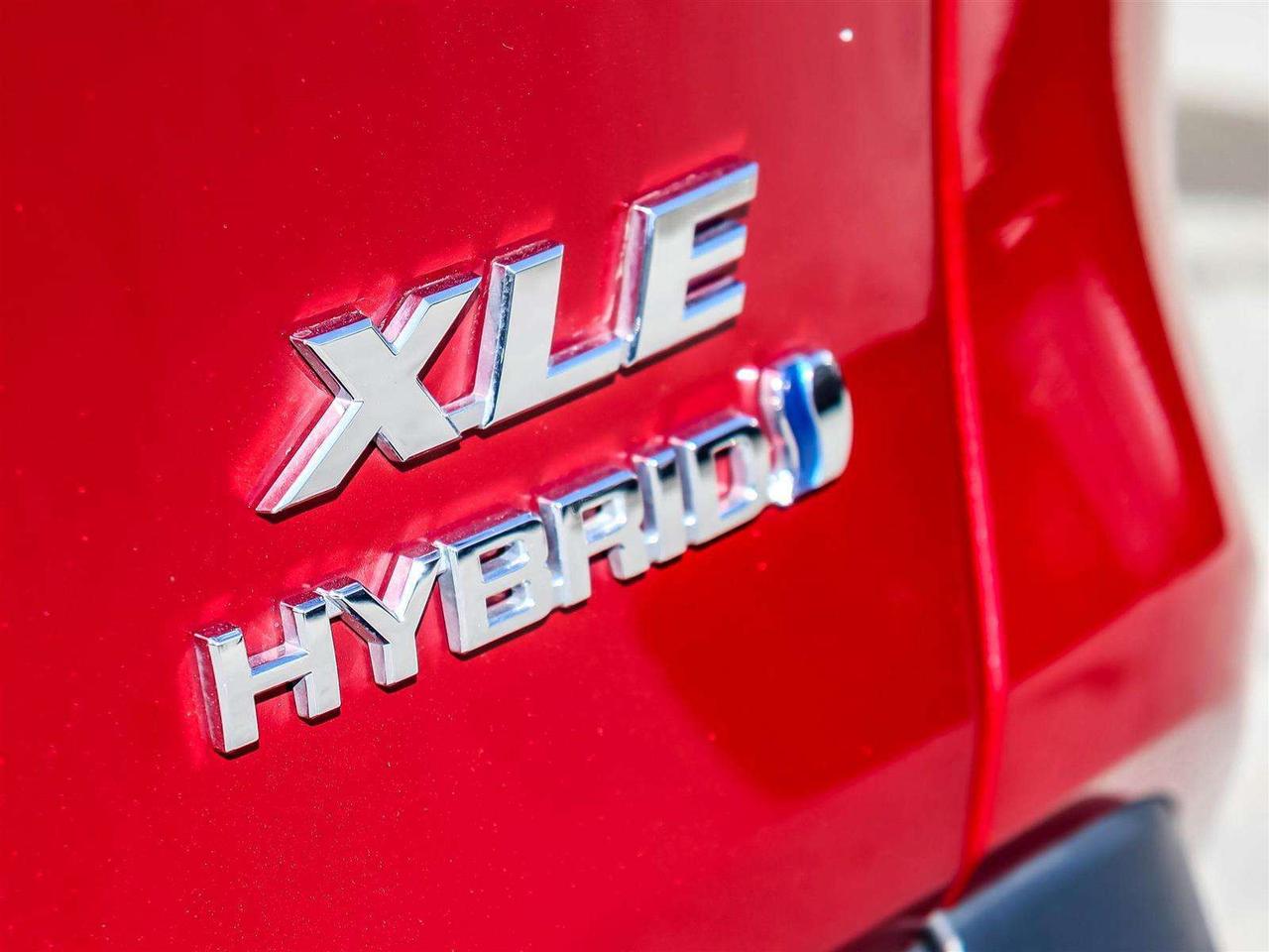 2024 Toyota RAV4 HYBRID XLE AWD ADAPTIVE CRUISE LANE DEPARTURE Photo