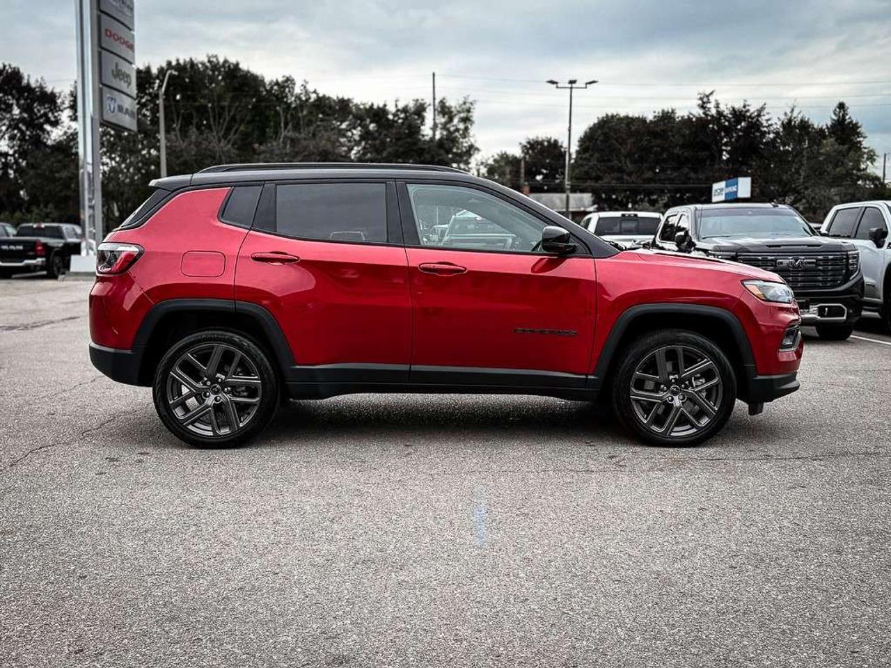 2026 Jeep Compass Limited   LIMITED ALTITUDE   PANO ROOF   ALPINE AUDIO   ADAPTIVE CRUISE   NAVIGATION Photo