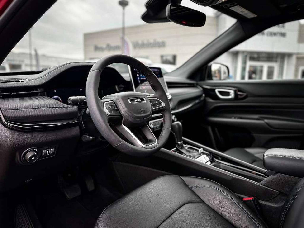 2026 Jeep Compass Limited   LIMITED ALTITUDE   PANO ROOF   ALPINE AUDIO   ADAPTIVE CRUISE   NAVIGATION Photo