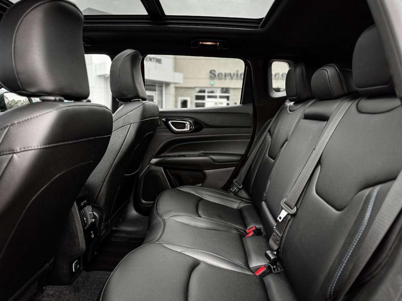 2026 Jeep Compass Limited   LIMITED ALTITUDE   PANO ROOF   ALPINE AUDIO   ADAPTIVE CRUISE   NAVIGATION Photo