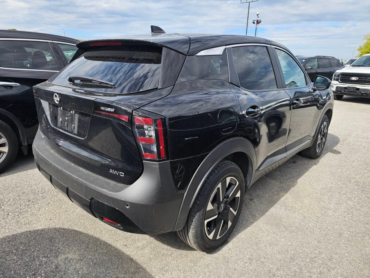 2025 Nissan Kicks SV 4dr All-Wheel Drive Photo