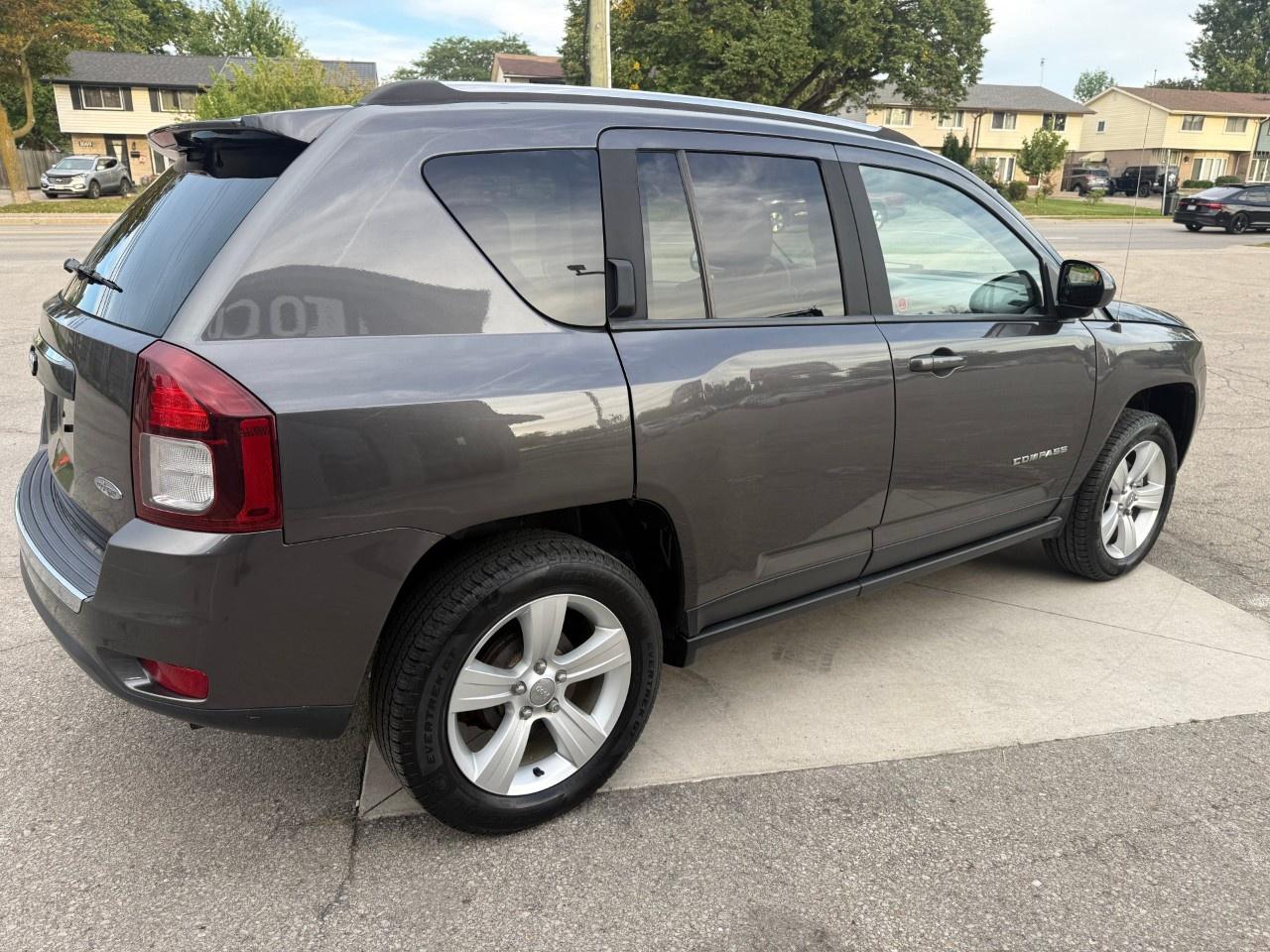 2015 Jeep Compass FWD 4DR HIGH ALTITUDE Photo4