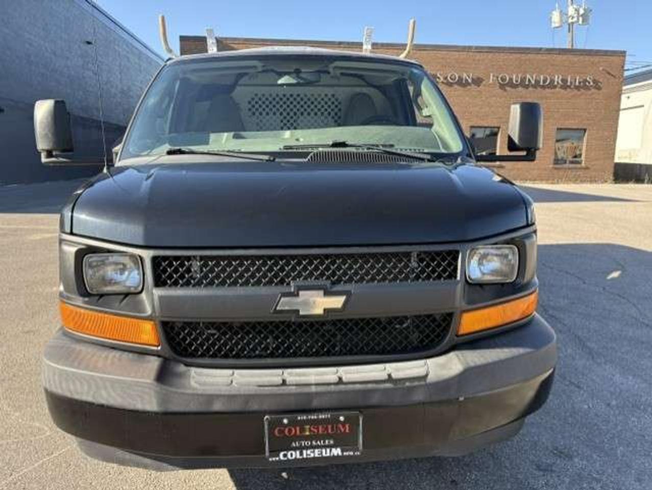 2017 Chevrolet Express 2500 ONLY 53,000KM-1 OWNER-NO ACCIDENTS-LADDER RACKS Photo