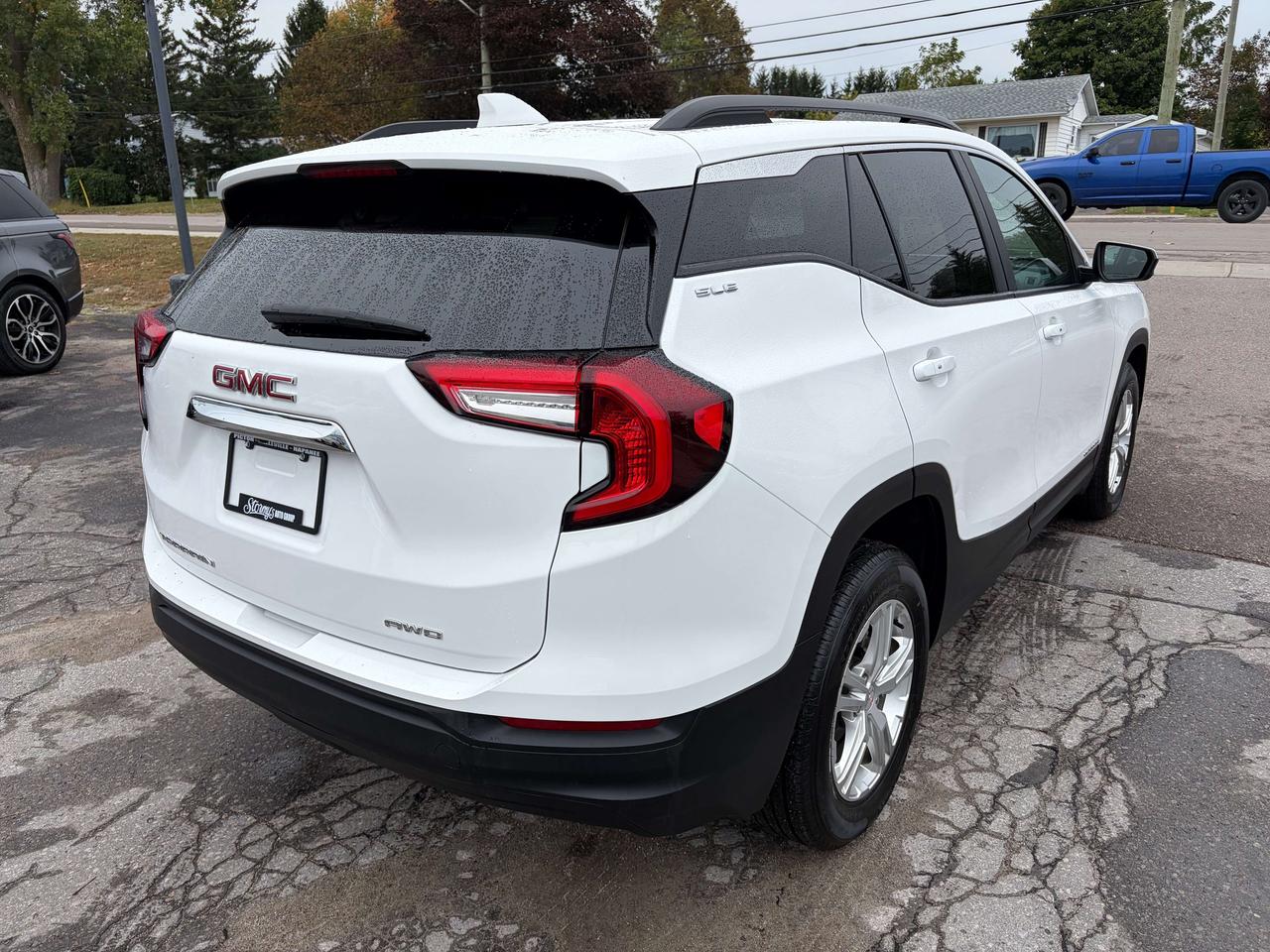 2024 GMC Terrain SLE/AWD/HEATED SEATS/BACK UP CAM/CALL PICTON Photo