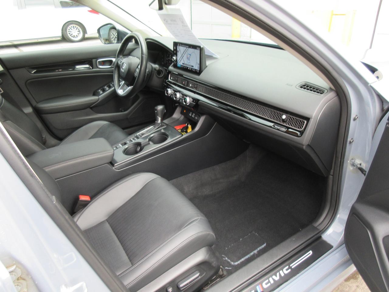 2023 Honda Civic Touring 4dr Sedan Photo