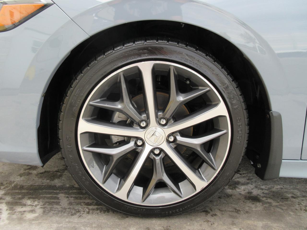 2023 Honda Civic Touring 4dr Sedan Photo