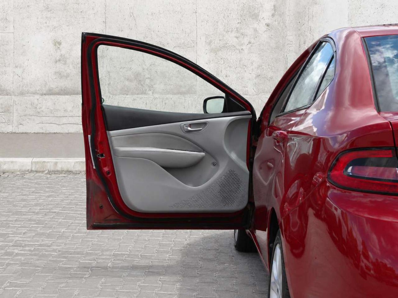 2013 Dodge Dart SXT Photo