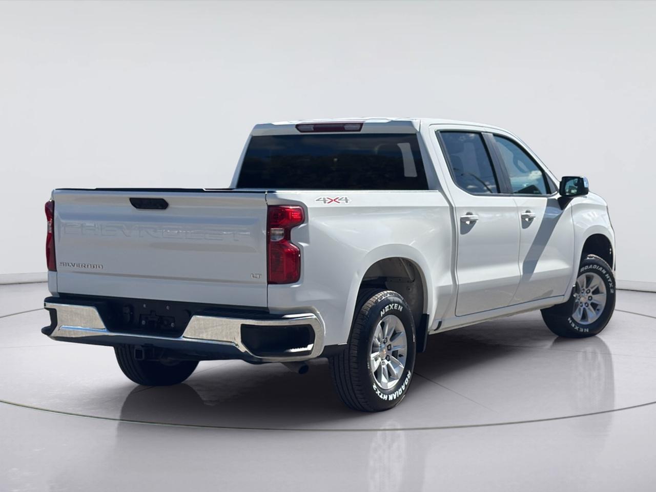 2025 Chevrolet Silverado 1500 LT Photo