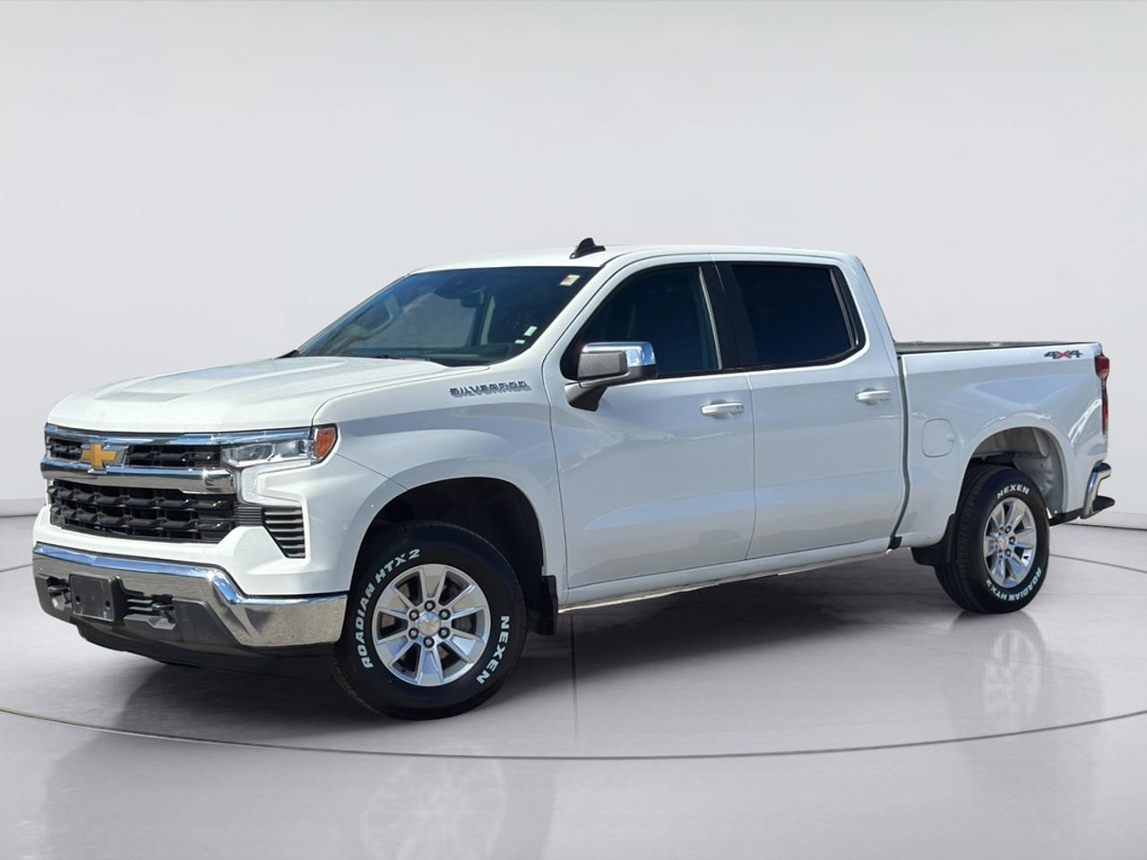 2025 Chevrolet Silverado 1500 LT Photo0