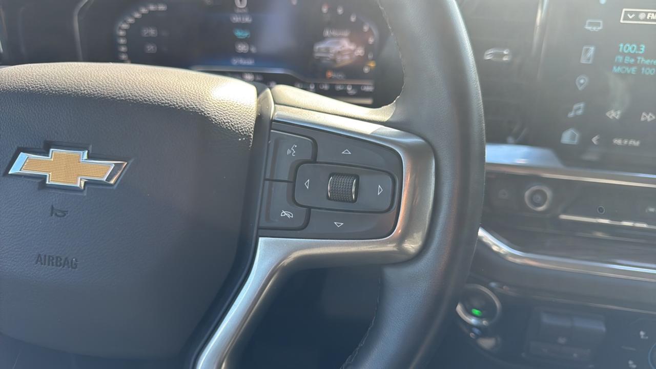 2025 Chevrolet Silverado 1500 LT Photo