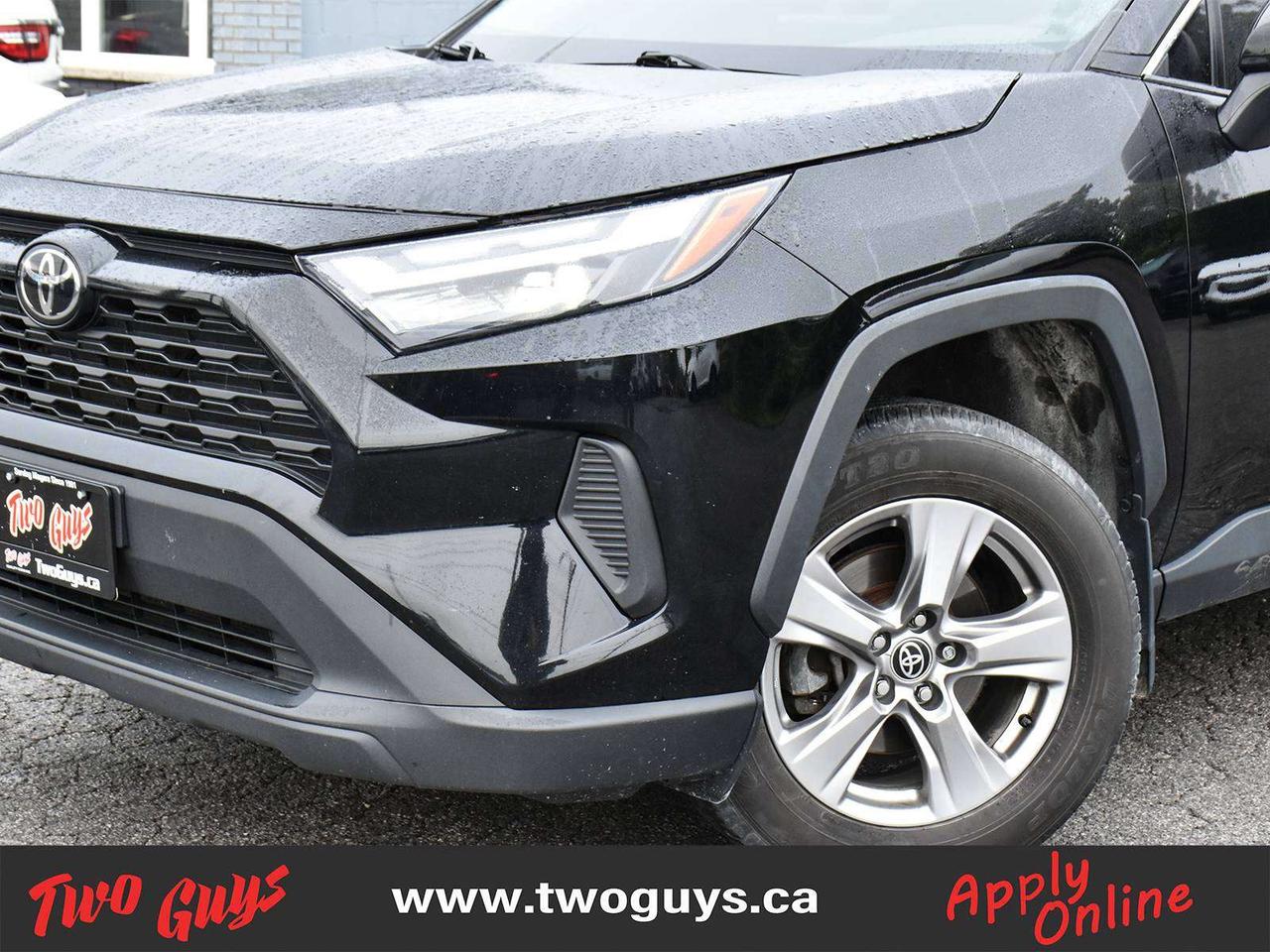 2022 Toyota RAV4 XLE AWD Sunroof Leather Back Up Camera Photo