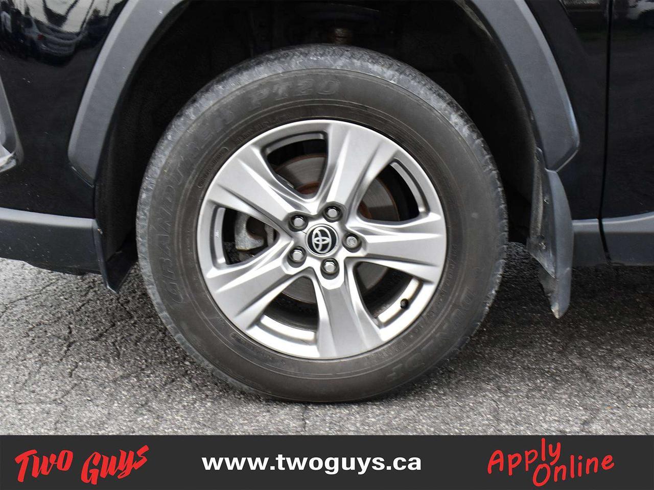 2022 Toyota RAV4 XLE AWD Sunroof Leather Back Up Camera Photo