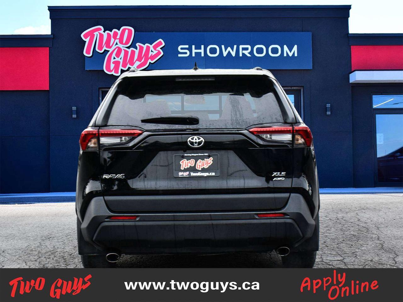 2022 Toyota RAV4 XLE AWD Sunroof Leather Back Up Camera Photo