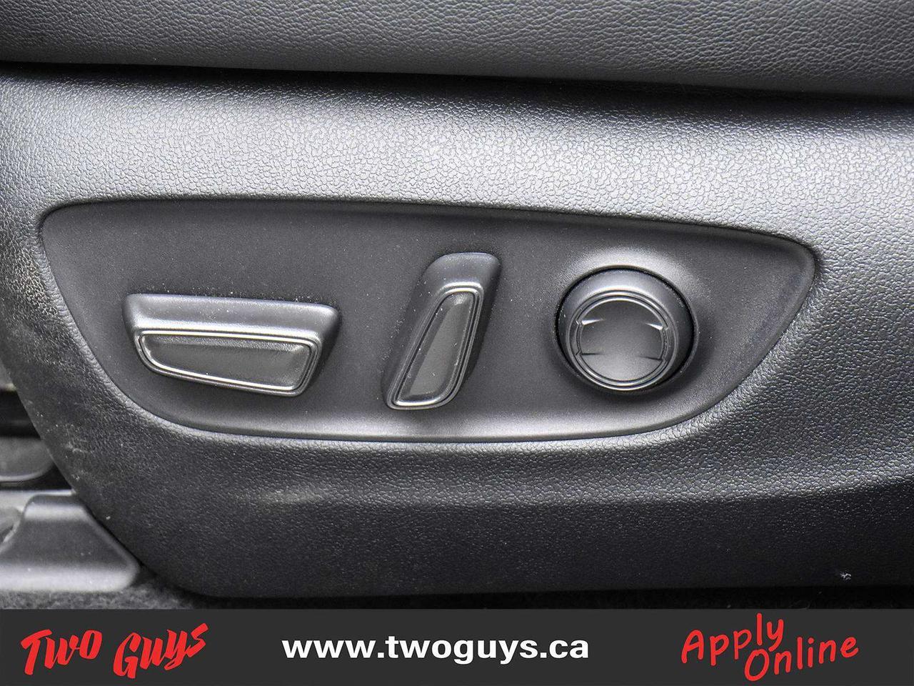 2022 Toyota RAV4 XLE AWD Sunroof Leather Back Up Camera Photo