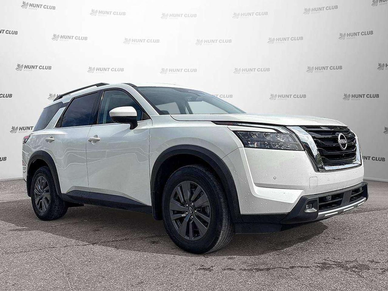 2024 Nissan Pathfinder SV   7 Passenger   Moonroof   360 View Camera   Apple CarPlay Photo