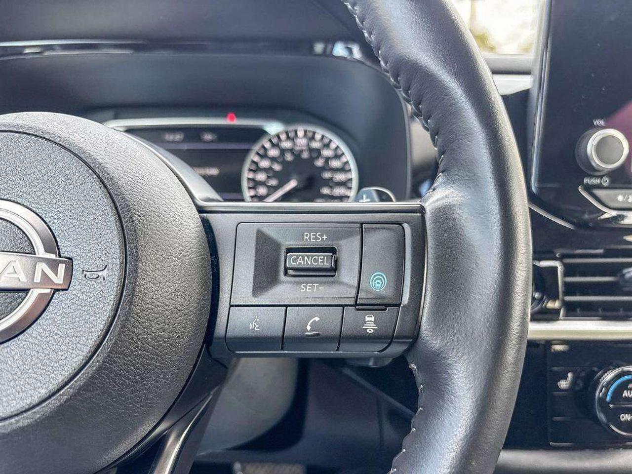 2024 Nissan Pathfinder SV   7 Passenger   Moonroof   360 View Camera   Apple CarPlay Photo