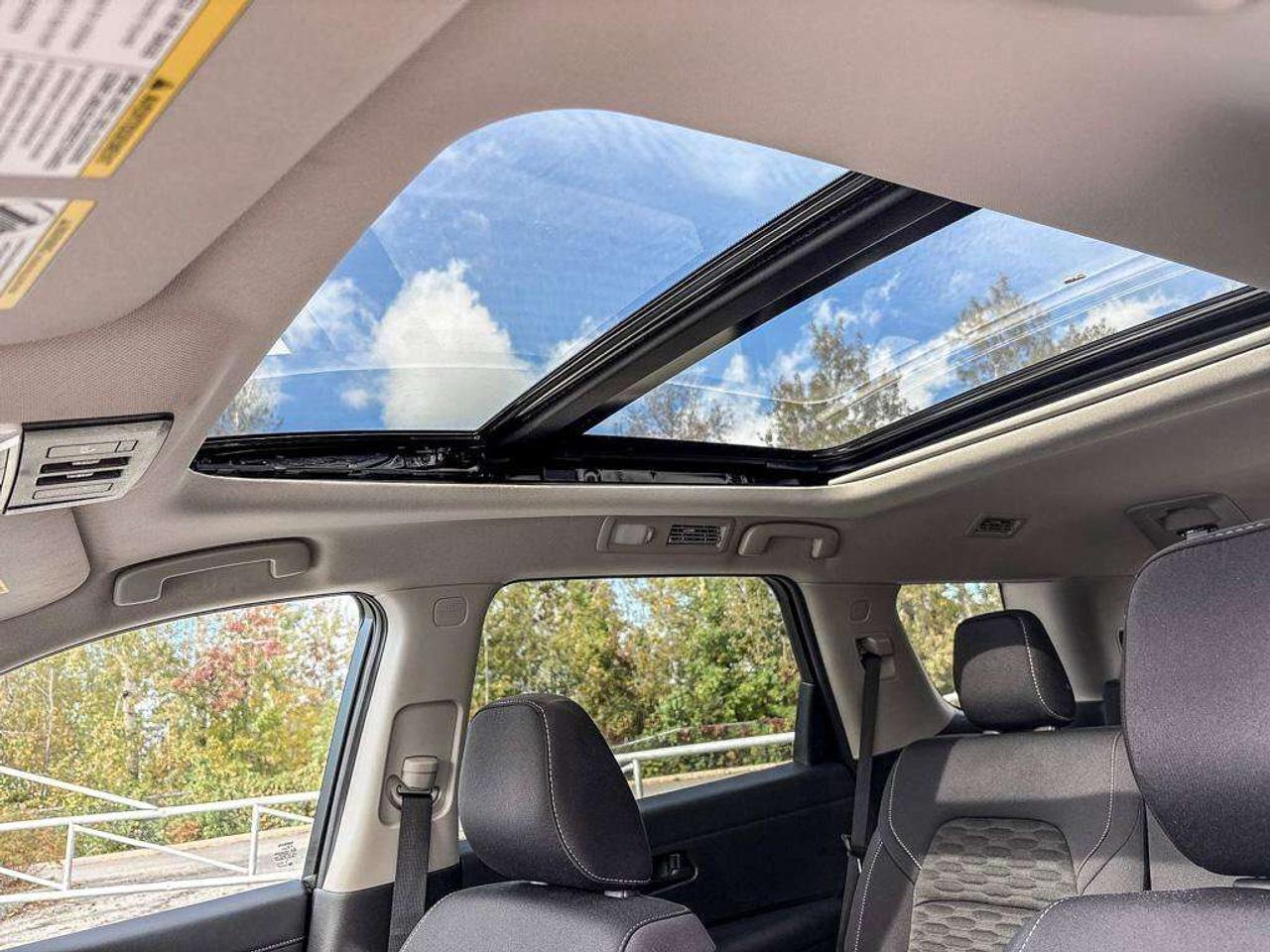 2024 Nissan Pathfinder SV   7 Passenger   Moonroof   360 View Camera   Apple CarPlay Photo
