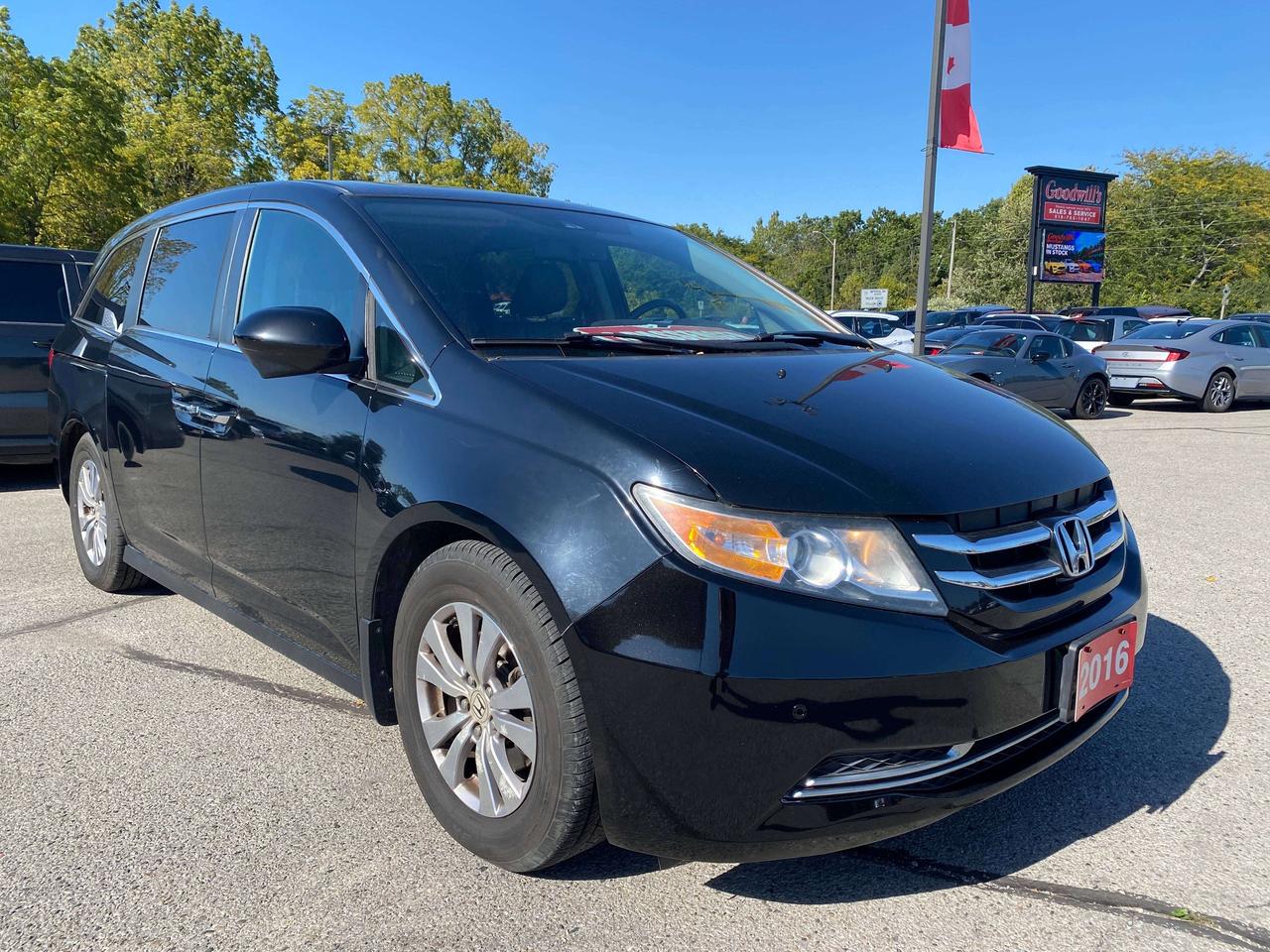 2016 Honda Odyssey EX-L, 8 PASS, CLEAN CARFAX, LEATHER, POWER DOORS! Photo